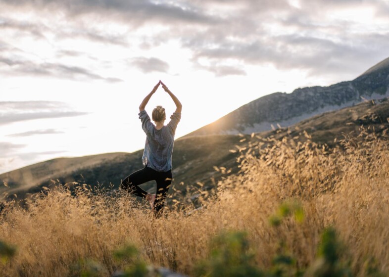 Meditation in den Bergen - Achtsamkeitsmeditation in Deutschland - Heilpraktiker Praxis für Psychotherapie Herz-Tiefe in Garmisch-Partenkirchen - Carolin Grulke Heilpraktikerin für Psychotherapie, Hypnosetherapeutin & Meditation